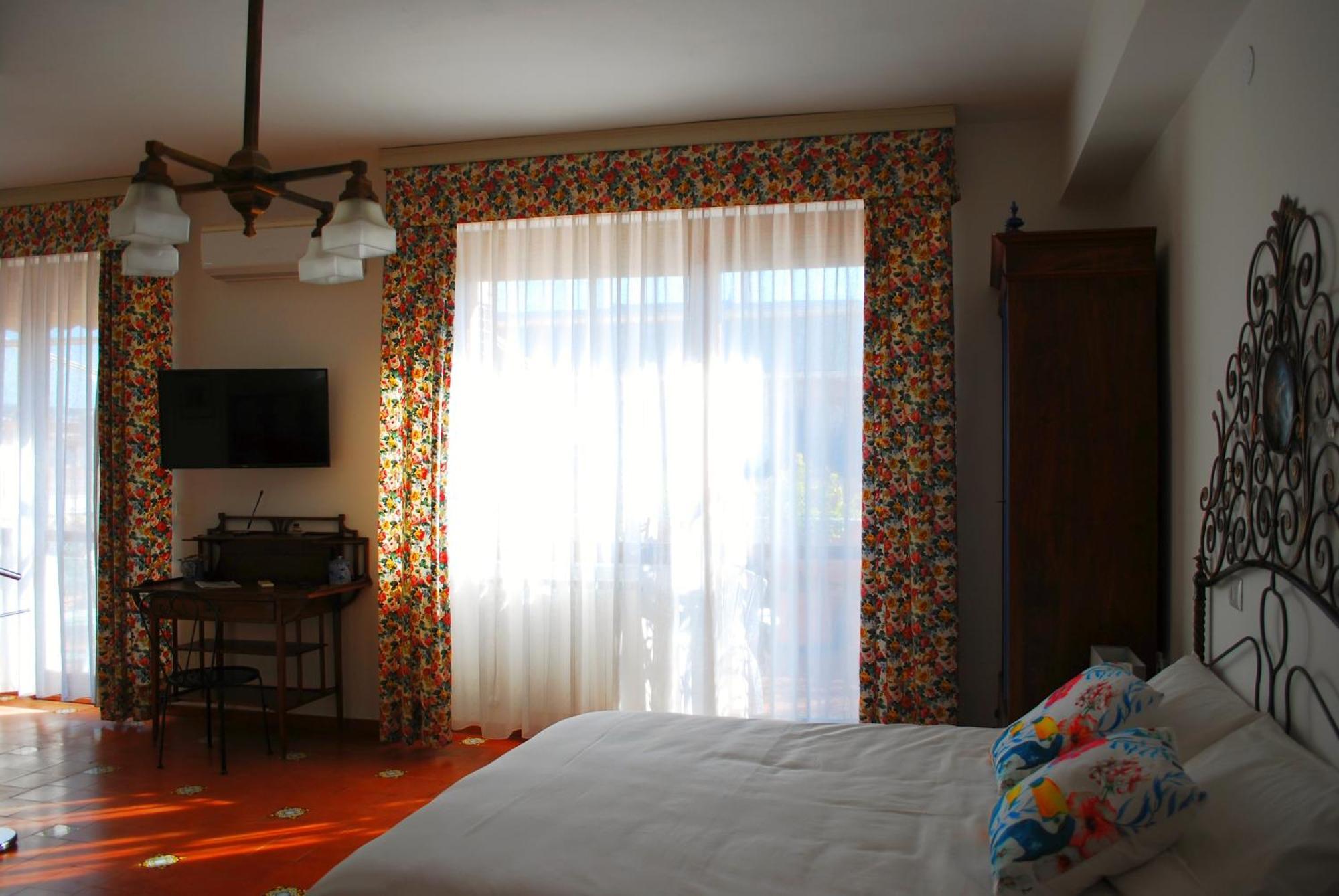 La Terrazza Di Anna Hotel Sassari Ngoại thất bức ảnh