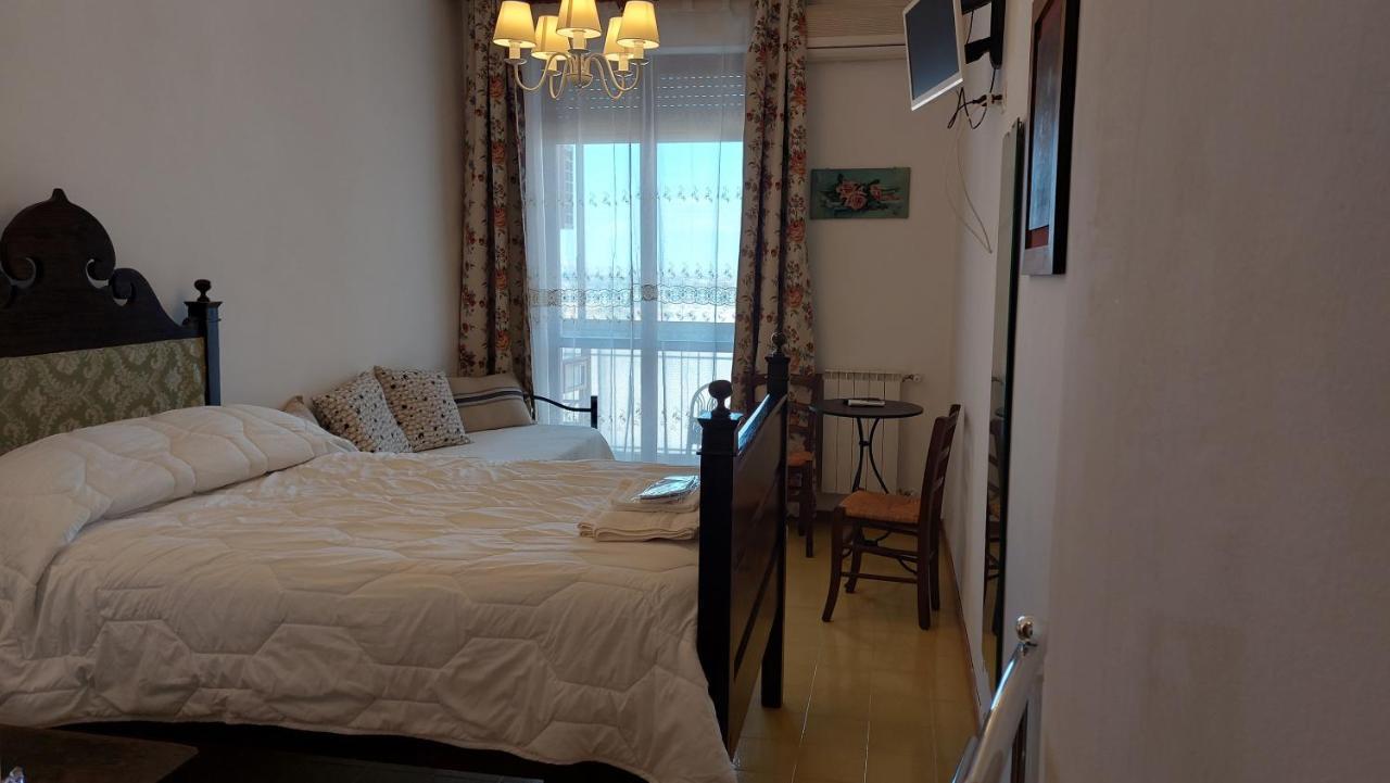 La Terrazza Di Anna Hotel Sassari Ngoại thất bức ảnh