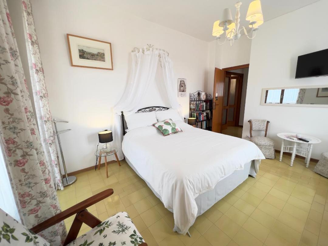 La Terrazza Di Anna Hotel Sassari Ngoại thất bức ảnh